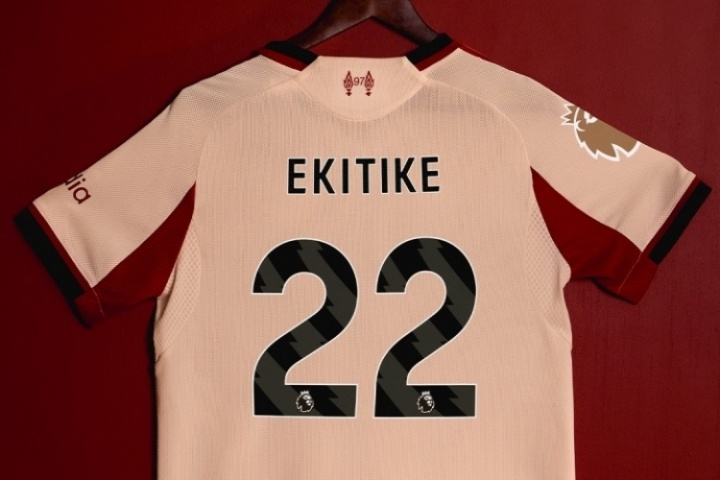 直播入口-沉迷对称！22号埃基蒂克名字、号码均对称，穿过11、22、33、44