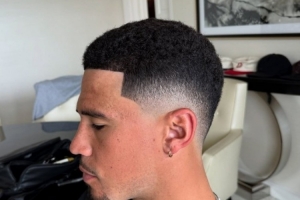 看着挺利索！理发师社媒晒德文-布克的新发型