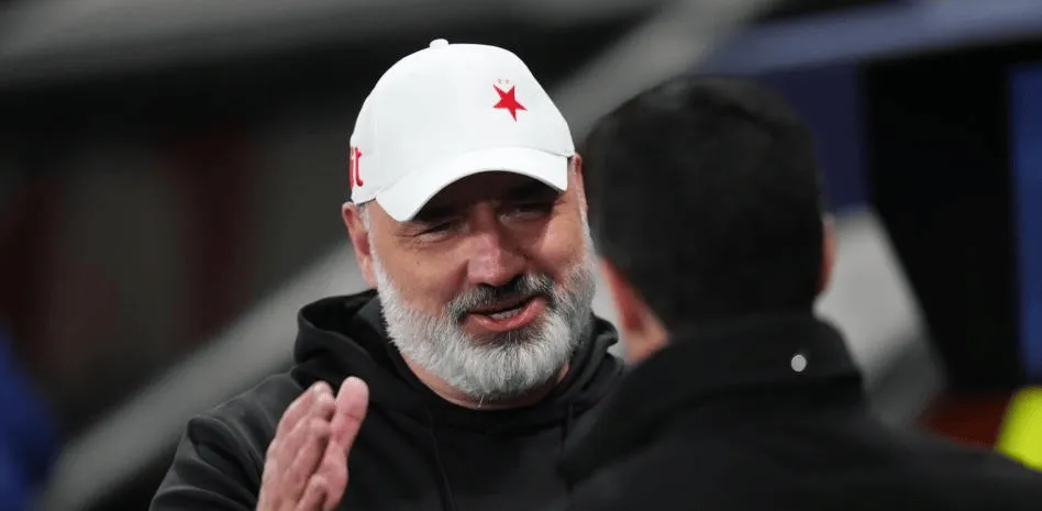 直播入口-斯拉维亚主帅：一度威胁了巴萨，费尔明现实比电视上更出色