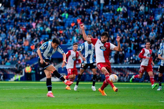 直播入口-武磊一脚踢散质疑踢回信心 也请踢出一个新未来！